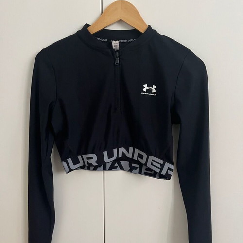 Under Armour Heat Gear Rib 1/4 Zipped Shirt like new, black, size M