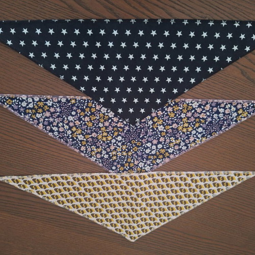 Dog Bandanas set of 8, like new, colorful for small dogs