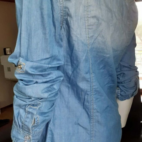 Women's denim shirt fitted like new, blue, size L