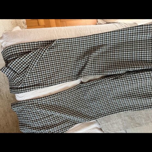 Sisley checked pants like new, straight cut with side slit