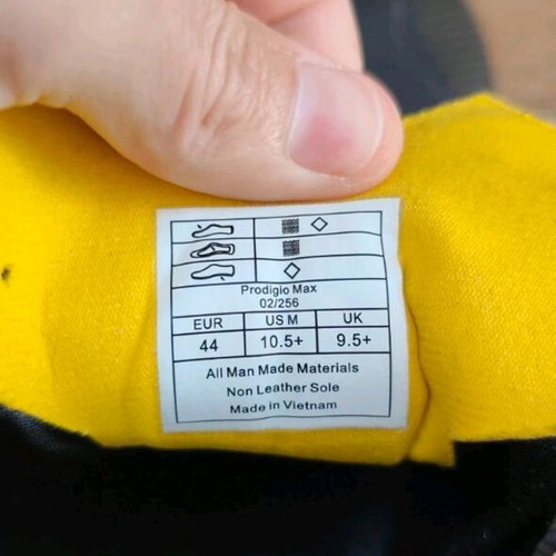 La Sportiva Prodigio Max athletic shoes like new, size 44, black and yellow
