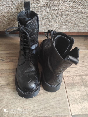 Αρβύλες μαύρες καινούργιες νούμερο 38