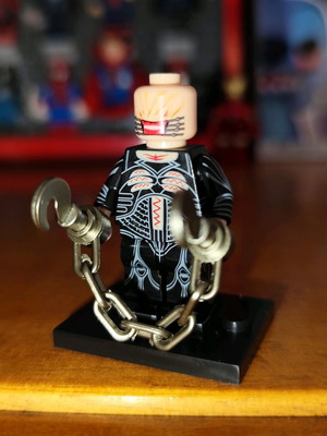 Chatterer φιγούρα Lego σαν καινούργιο, με βάση και αξεσουάρ