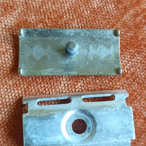 Vintage twist-to-open safety razor used