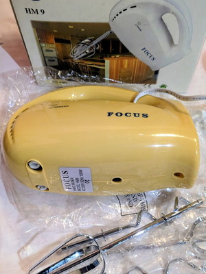 Focus hand mixer, modern yellow, 100 watt