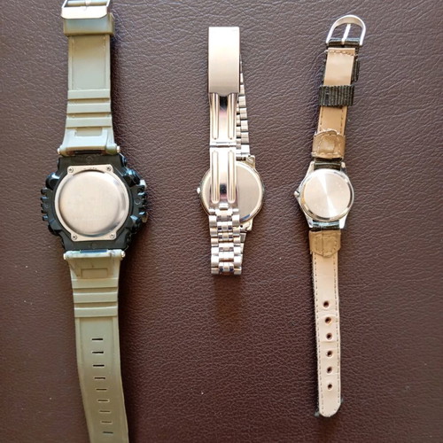 Men's watches used, set of 3, green and silver