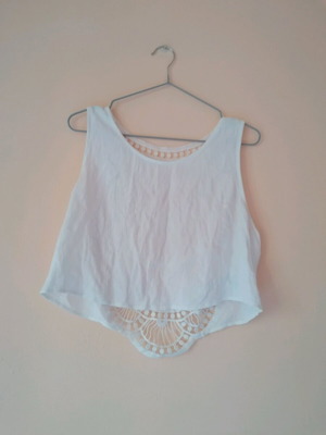 White cropped tank top used, size M