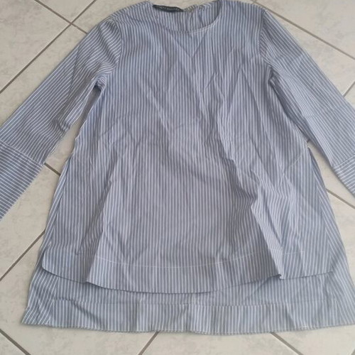 Zara blouse like new, size XS, white and blue