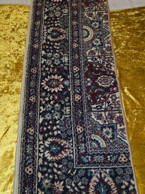 Persian rug runner 170 cm by 50 cm like new, Bulgarian wool