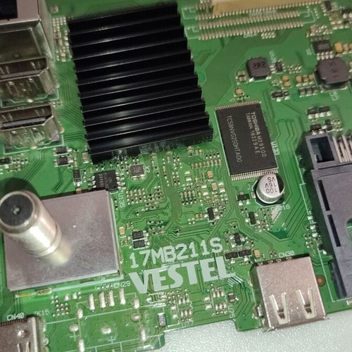 Vestel Mainboard 17mb211s μεταχειρισμένο από τηλεόραση με σπασμένο πάνελ