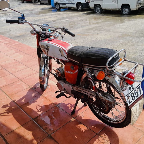Yamaha FS1 50cc refurbished vintage moped 1973