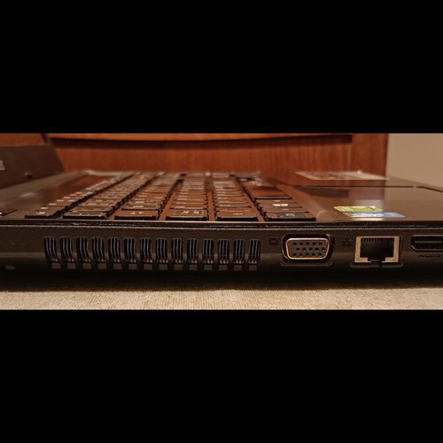 Acer Aspire E5-572G laptop used, i3-4000M, 8GB RAM, 120GB SSD, Nvidia 840M