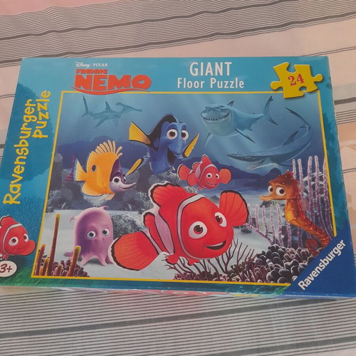 Finding Nemo puzzle used, large pieces for toddlers