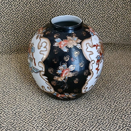 Atsuma decorative vase used, Japanese technique, vintage ethnic oriental style