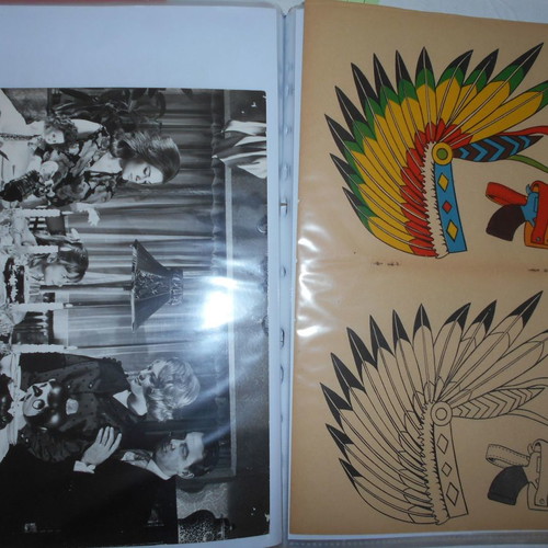 Carols, toys and snowmen used, archive with 100+ clippings from 1970 and earlier