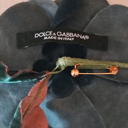 Dolce & Gabbana velvet and leather flower brooch like new