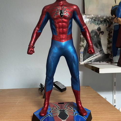 Hot Toys Spider-Man Spider Armor Mk IV Suit 1:6 Scale Figure like new
