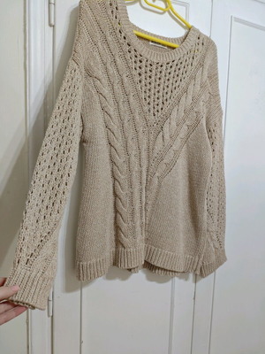 Stradivarius knit sweater like new, beige, size M