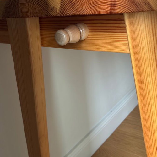 Solid pine wood desk like new with two drawers