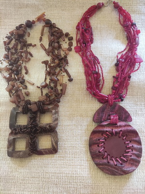 Necklaces new brown and red, set of two pieces