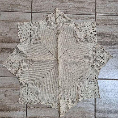 Table linens handmade like new, set of three