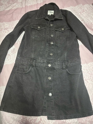 Black Zara denim dress size S like new with pockets