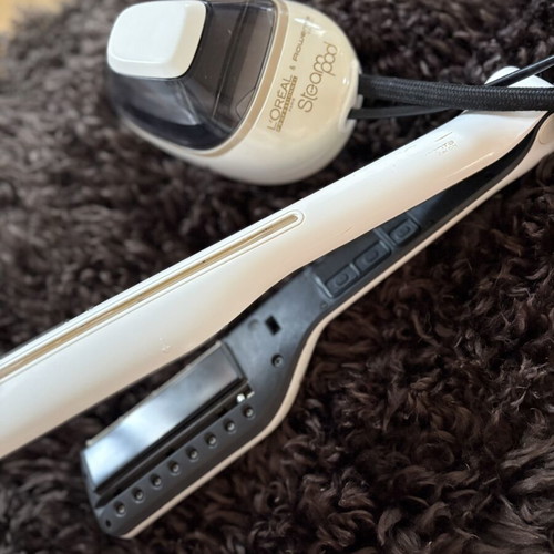 L’Oréal SteamPod 3 hair straightener used