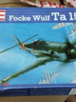 Revell Focke Wulf Ta 152H aircraft 1/72 scale new
