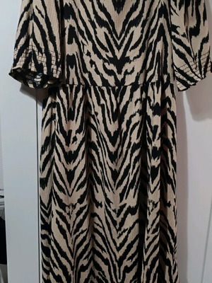 Midi dress used, size L, beige