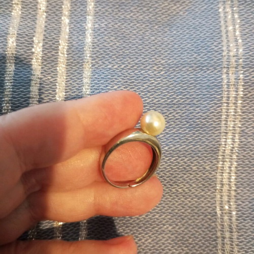 Silver 925 ring with natural pearl like new, plated, adjustable