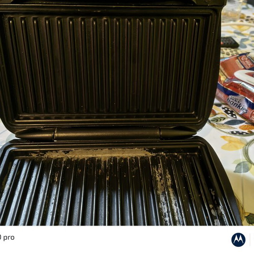 Philips sandwich toaster used 700W