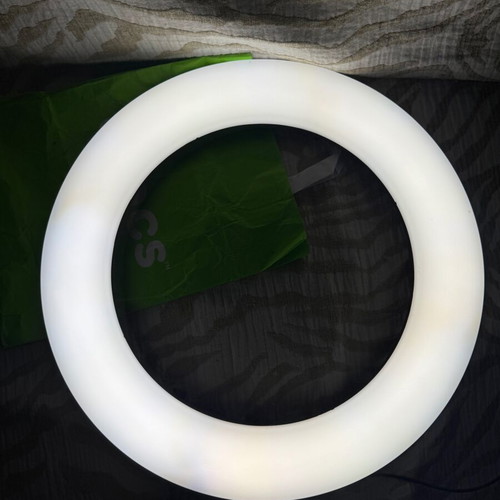 Professional ring light like new, 45cm diameter, without tripod