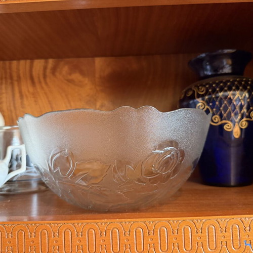 Arcoroc France vintage large bowl like new