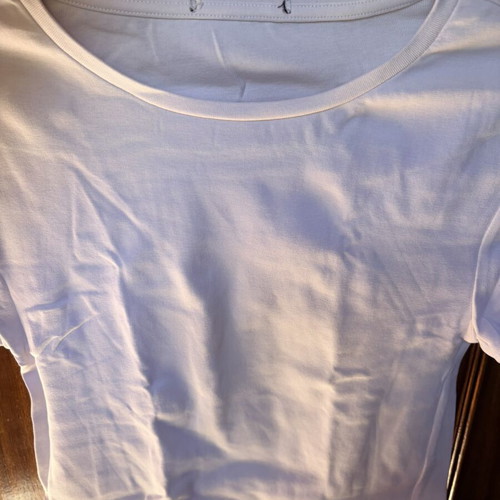 White short t-shirt like new, size M