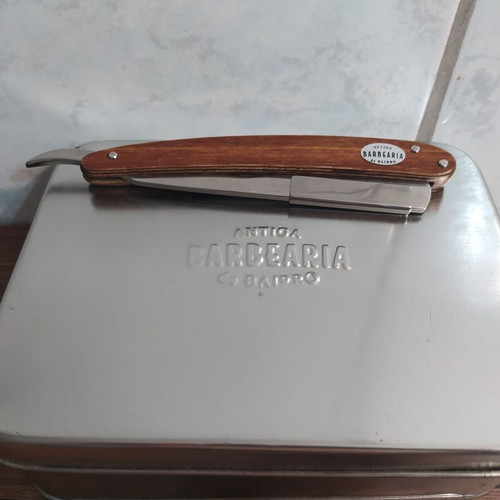 Antiga Barbearia de Bairro Shavette razor like new, wooden handle