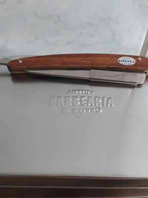Antiga Barbearia de Bairro Shavette razor like new, wooden handle