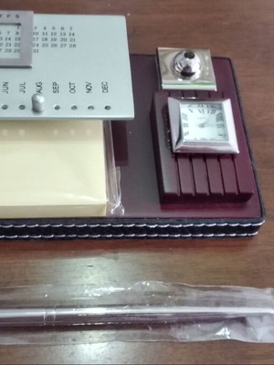 Desk set with calendar and non-working clock, new