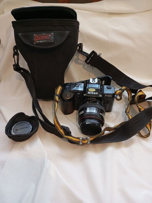 Nikon F-601 Analog SLR Camera with Lens and Bag used, for repair or parts