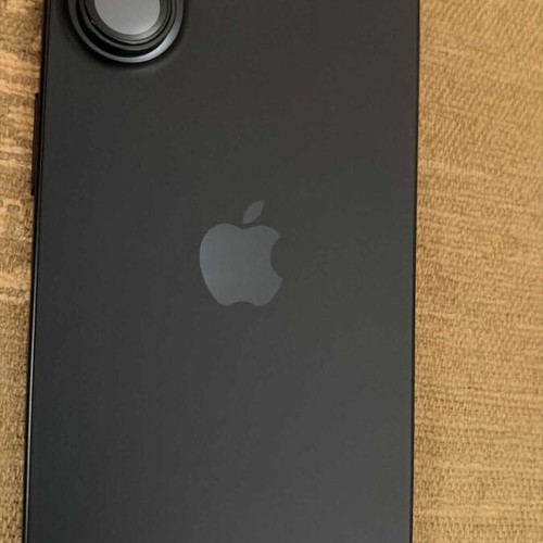 Apple iPhone 16 128GB with Galaxy Buds 3 Pro gift