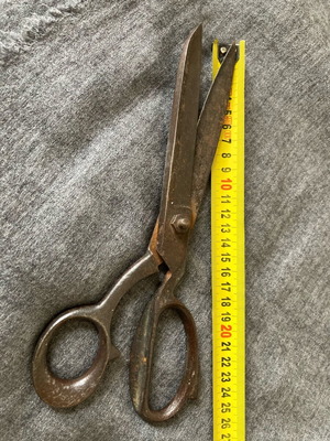 Old metal tailor scissors used, heavy-duty construction 25 cm