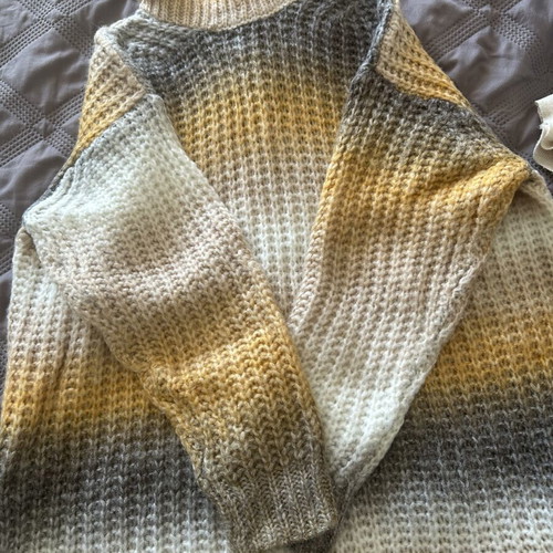 Women's multicolor sweater L/XL like new