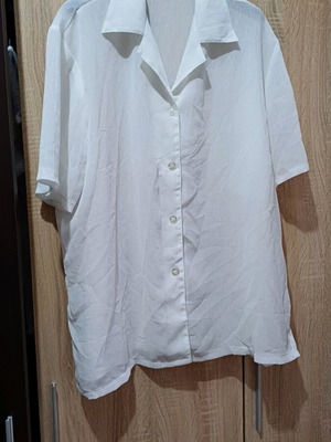 Shirts like new, sizes L and XL, pack of 12
