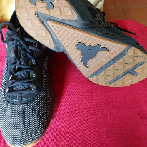 HOVR athletic men's shoes size 45 like new, gray black
