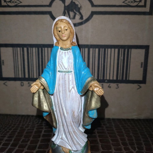 Saint figurines new, pack of 8, hard plastic, made in Italy