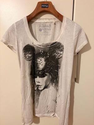 Rich & Royal blouse size M like new, white