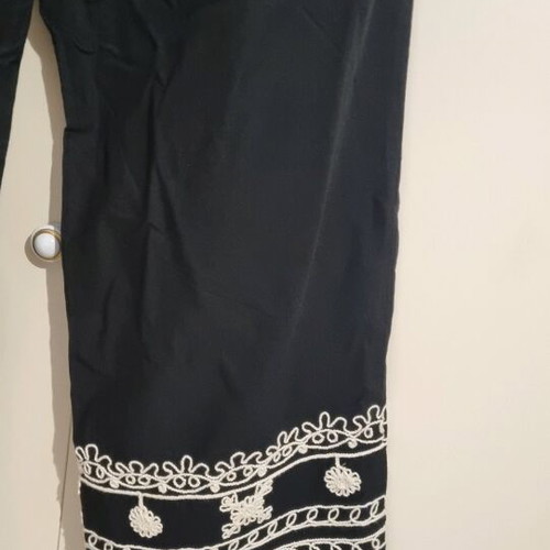 H&M women's pants with embroidery, size XL, like new, black