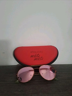 Sunglasses like new, pink