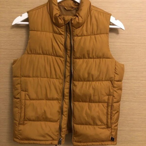 Gap sleeveless jacket for boys like new, size 134 cm