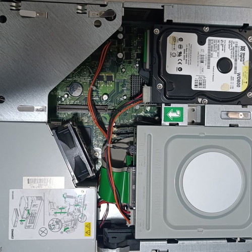 Compaq Evo D510 SFF retro PC used with built-in speakers