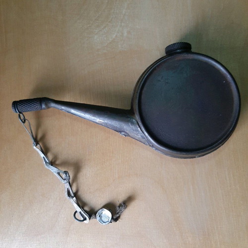 German World War II oil can used, collectible